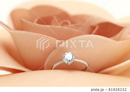 ダイヤの指輪 81926232