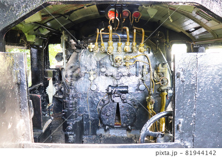 機関車運転席 機関車運転席 81944142