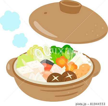 土鍋で煮込まれた鍋料理 81944553