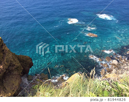 積丹半島　神威岬の積丹ブルー 81944826