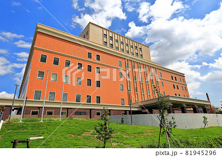 東京　足立区江北の都市風景　東京女子医科大学附属 足立医療センター 81945296