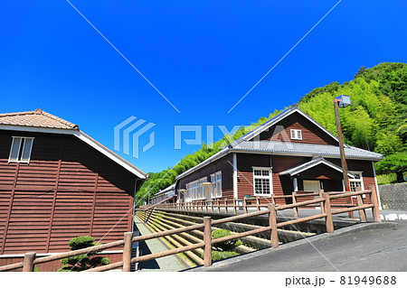 【愛媛県】日本一長い廊下の旧宇和町小学校校舎（宇和米博物館） 81949688