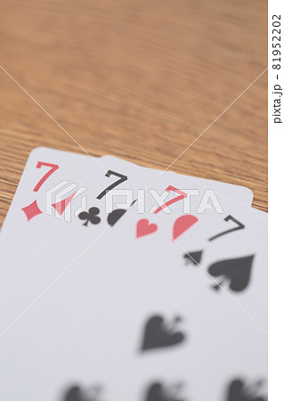 トランプゲーム 81952202