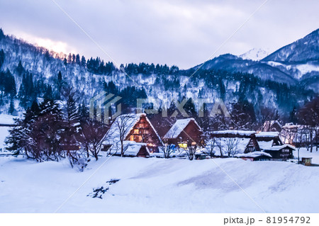 岐阜県　白川郷の風景 81954792