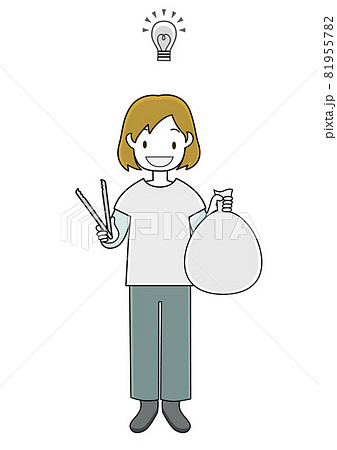 ゴミ拾いのボランティアをする女の子（ゴミ削減のアイディア等のひらめきをイメージ） 81955782