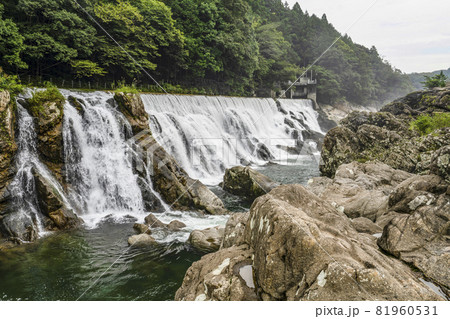 長篠堰堤（新城版ナイアガラの滝） 81960531