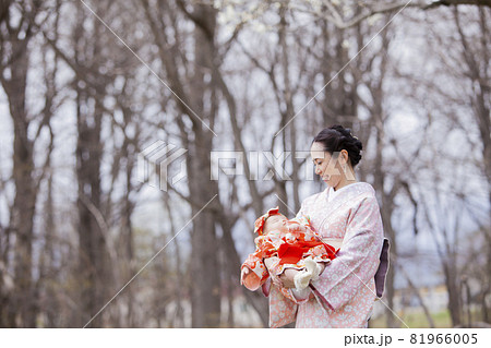 娘のお宮参り 娘のお宮参り 81966005