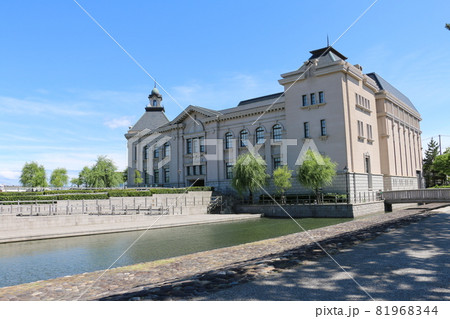 威風堂々とした新潟市歴史博物館 81968344