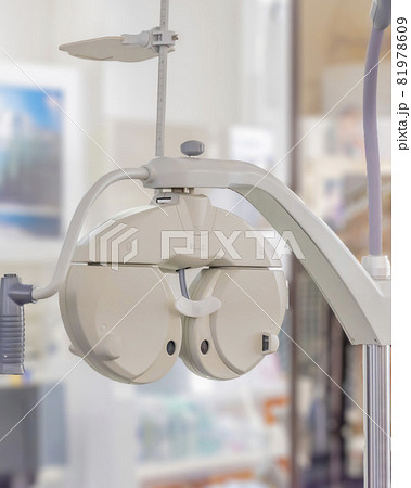 視力測定 81978609