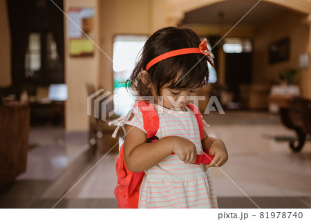cute asian preschoolers toddler happy carrying backpack cute asian preschoolers toddler happy carrying backpack 81978740