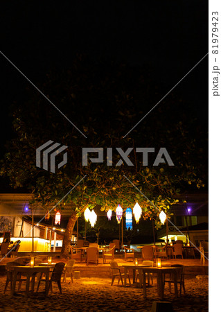 Night beach. Romantic atmosphere. Beach restaurant with lanterns 81979423