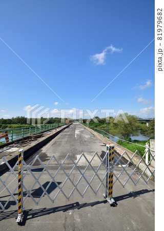 解体中の小谷木橋　奥州市水沢 81979682