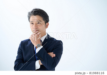 ミドル男性 ビジネス ミドル男性 ビジネス 81988116