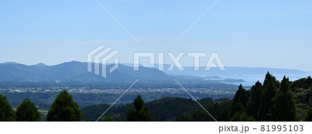 岳野山展望台から望む志布志市街 81995103
