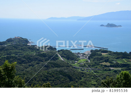 国際の森よりダグリ展望台・夏井漁港・枇榔島を望む 国際の森よりダグリ展望台・夏井漁港・枇榔島を望む 81995536