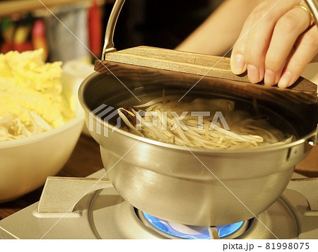 鍋 冬の味覚 鍋 冬の味覚 81998075