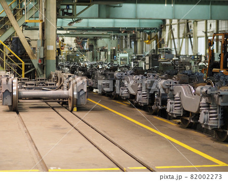 鉄道車両の整備工場 82002273
