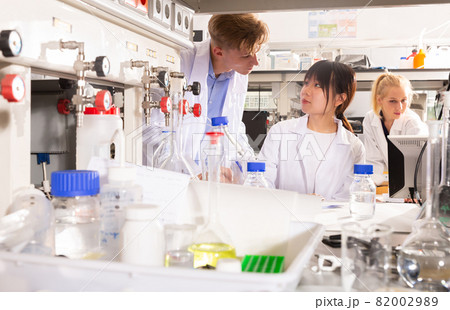 Chinese female student with male recording results of experiments Chinese female student with male recording results of experiments 82002989