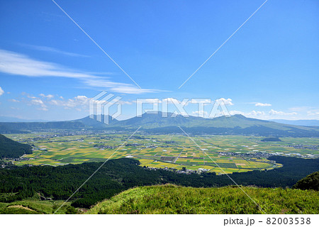 大観峰からの阿蘇カルデラと阿蘇五岳 阿蘇五岳釈迦涅槃像 阿蘇カルデラ風景 大観峰からの阿蘇カルデラと阿蘇五岳 阿蘇五岳釈迦涅槃像 阿蘇カルデラ風景 82003538