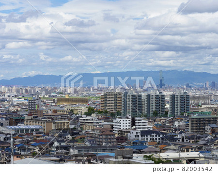【大阪市】真夏の市街地の風景 【大阪市】真夏の市街地の風景 82003542