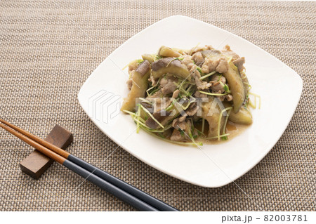 茄子と豚肉と豆苗のみぞれ炒め 82003781