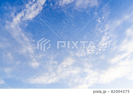 秋の空　青い空・白い雲 82004375