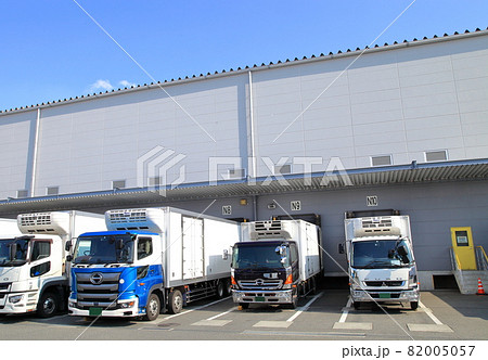 物流センターのトラック 東京都 物流センターのトラック 東京都 82005057