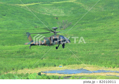 自衛隊の戦闘ヘリコプター（AH-64D　富士 総合火力演習　静岡県） 82010011