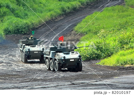 自衛隊の演習風景（87式偵察警戒車　富士 総合火力演習　静岡県） 82010197
