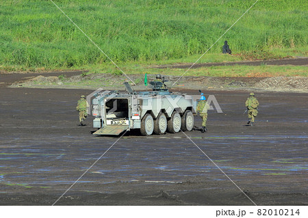 自衛隊 装甲車による兵員輸送(96式装輪装甲車 富士 総合火力演習 静岡県) 自衛隊 装甲車による兵員輸送(96式装輪装甲車 富士 総合火力演習 静岡県) 82010214