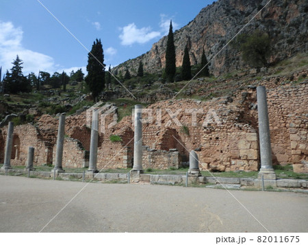 ギリシャ、デルフィの考古遺跡 82011675