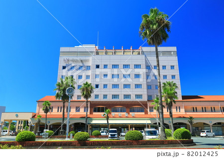 【愛媛県】快晴下のJR宇和島駅 82012425