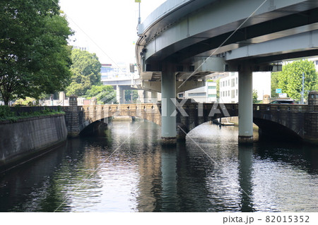 常盤橋　東京都千代田区大手町と中央区日本橋本石町との間の日本橋川にかかる橋 82015352