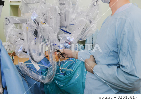 The process of carrying out a surgical operation using a modern robotic surgical system. Medical robot. The process of carrying out a surgical operation using a modern robotic surgical system. Medical robot. 82015817