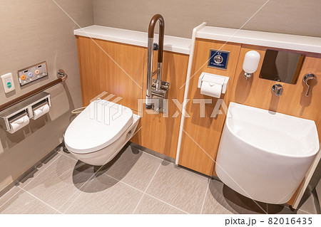 多目的トイレ 82016435