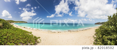 View on tropical beach on the caribbean island St. Maarten during daytime View on tropical beach on the caribbean island St. Maarten during daytime 82018502