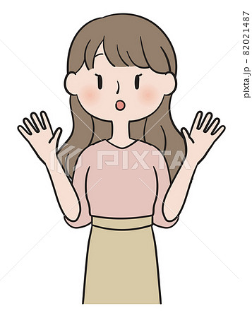 驚く私服女性 驚く私服女性 82021487