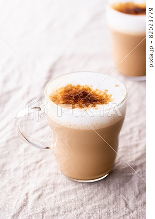 カフェラテでコーヒータイム カフェラテでコーヒータイム 82023779