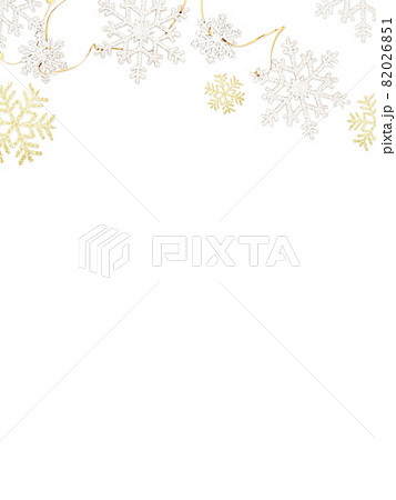 白背景に雪のオーナメント 白背景に雪のオーナメント 82026851