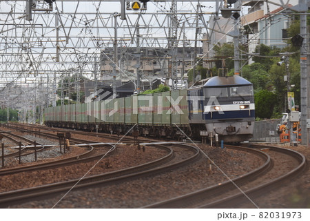 鉄道貨物輸送の大動脈　東海道本線　夙川カーブの朝 82031973
