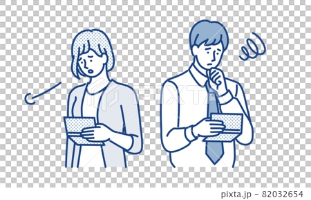 通帳残高を見て不安になる男女 通帳残高を見て不安になる男女 82032654