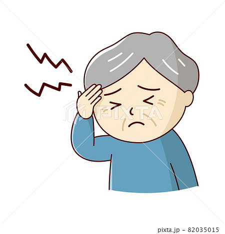 頭痛でこめかみを押さえるシニア男性 82035015