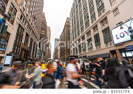 《ニューヨーク》ミッドタウンエリアの街並み 82035754