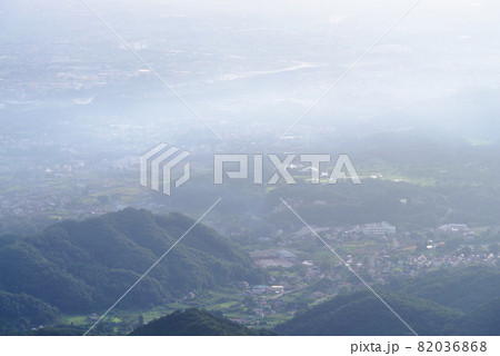 登谷山からの寄居町を望む【埼玉県東秩父村】 登谷山からの寄居町を望む【埼玉県東秩父村】 82036868