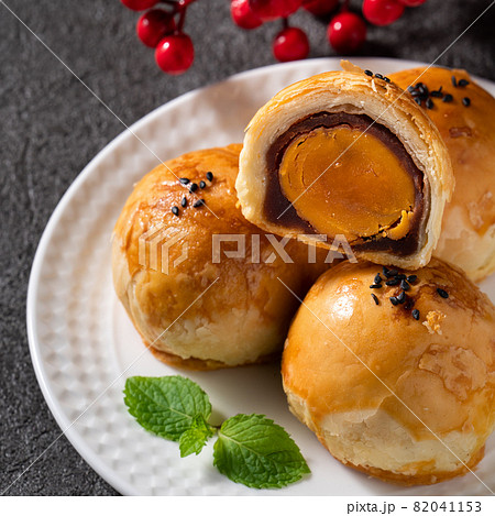 月餅 食べ物 食物 82041153