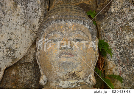 大分県臼杵石仏　臼杵磨崖仏 82043348