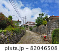 沖縄の石畳道 82046508