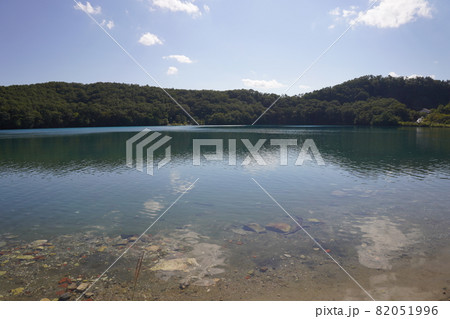 潟沼の湖面 82051996