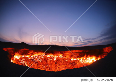 トルクメニスタン　地獄の門 82052020