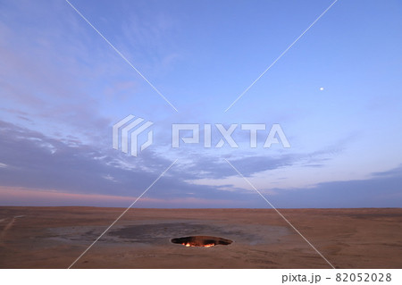 トルクメニスタン　地獄の門 82052028